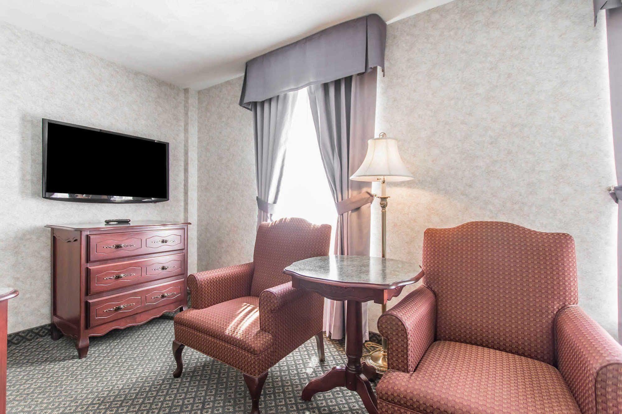 Chateau Moncton Trademark Collection By Wyndham Eksteriør billede